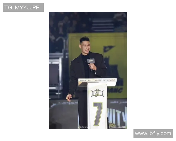 林书豪庆祝复出一周年：再战NBA场上