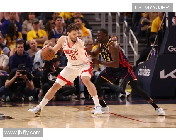 火箭与勇士季后赛第四场对决精彩回顾与赛后分析